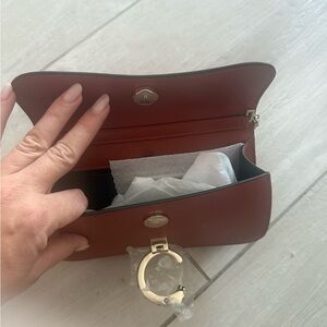 Chic Cartier
Brand New